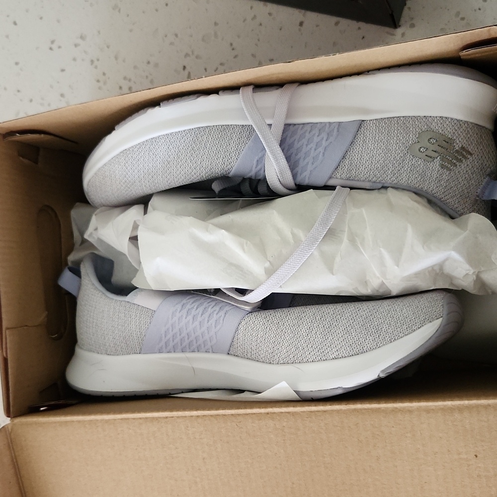 Nee Balance Sneakers, BRAND NEW